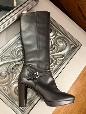 Nine West 7.5 Kacie Black Knee-High Platform Heeled Boot with Buckle